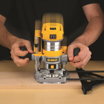 Купить Фрезер DEWALT  D 26203 фото №3